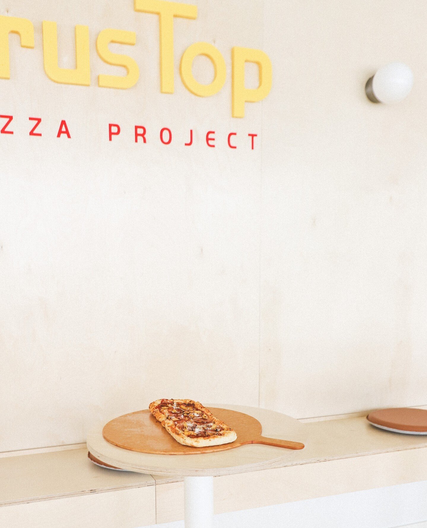 Midweek munchies? We've got you covered! 😌⁠
⁠
Open:⁠
Monday - Thurday: 12pm - 9pm⁠
Friday + Saturday: 12:30pm - 10pm⁠
Sunday: CLOSED⁠
⁠
⁠
⁠
#crustopwpg #crustop #winnipeg #winnipegmanitoba #winnipegpizzeria #winnipegpizza #winnipegsmallbusiness #win